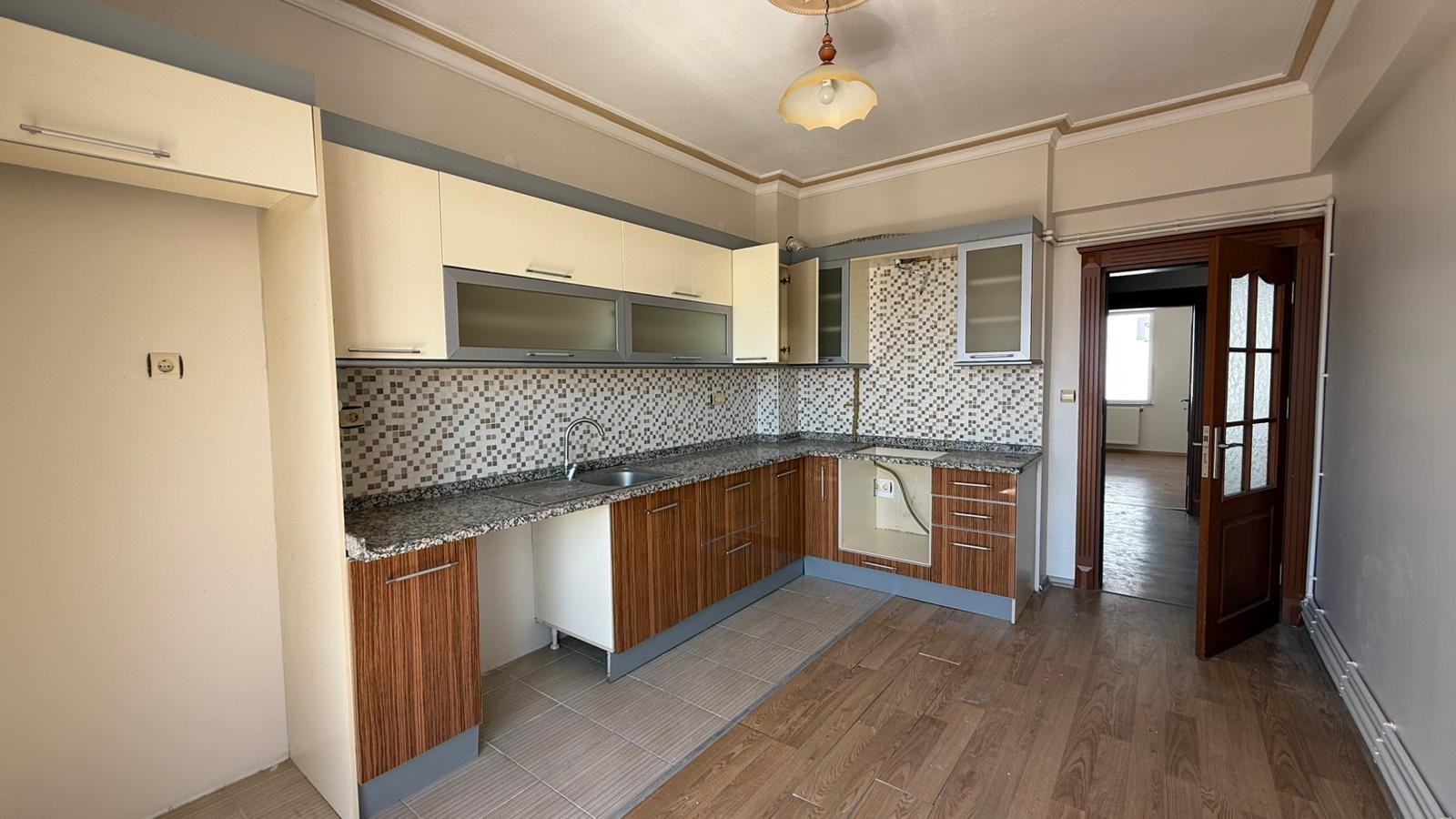 KAYSERİ DEVELİ YENİ MAHALLEDE SATILIK DAİRE